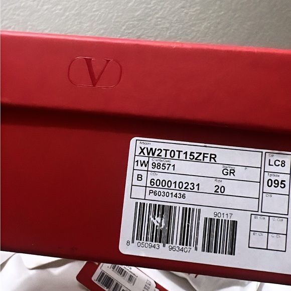 Valentino Garavani Belt with Gold Buckle - Picture 8 of 10